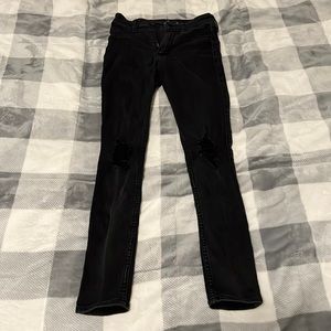 A solid fitting pair of black jeans that are simple and very cute :)